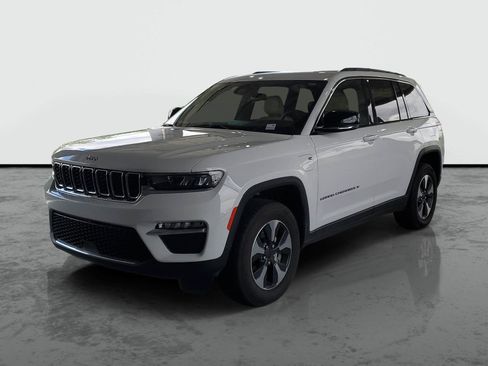 Used 2024 Jeep Grand Cherokee Limited 4xe AWD/4WD image 4