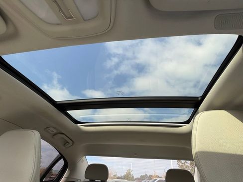 Used 2024 Volvo S60 B5 Plus image 24