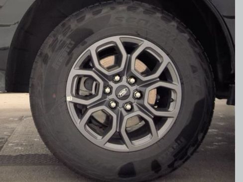 Used 2025 Ford Expedition Active AWD/4WD image 19
