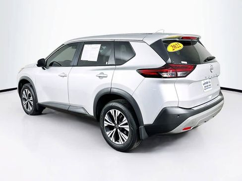Used 2022 Nissan Rogue SV image 4