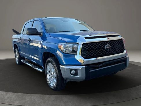 Used 2018 Toyota Tundra SR5 w/ SR5 Upgrade Package image 3