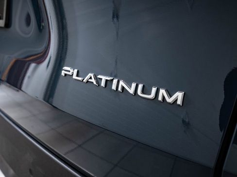 Used 2024 Toyota Grand Highlander AWD Hybrid image 20