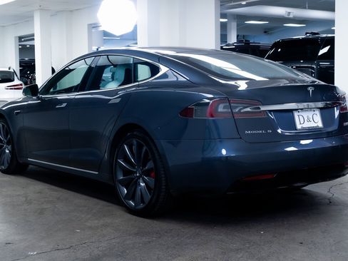 Used 2017 Tesla Model S P100D image 4