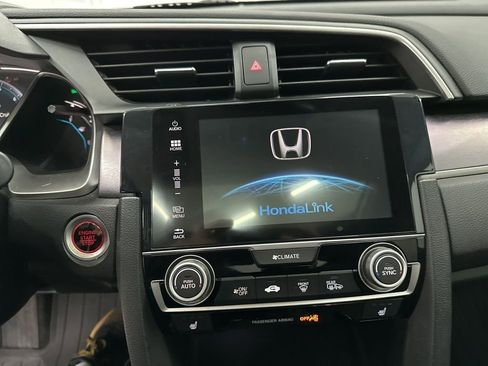 Used 2017 Honda Civic Touring image 11
