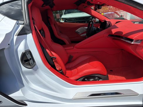 Used 2024 Chevrolet Corvette Z06 RWD image 35
