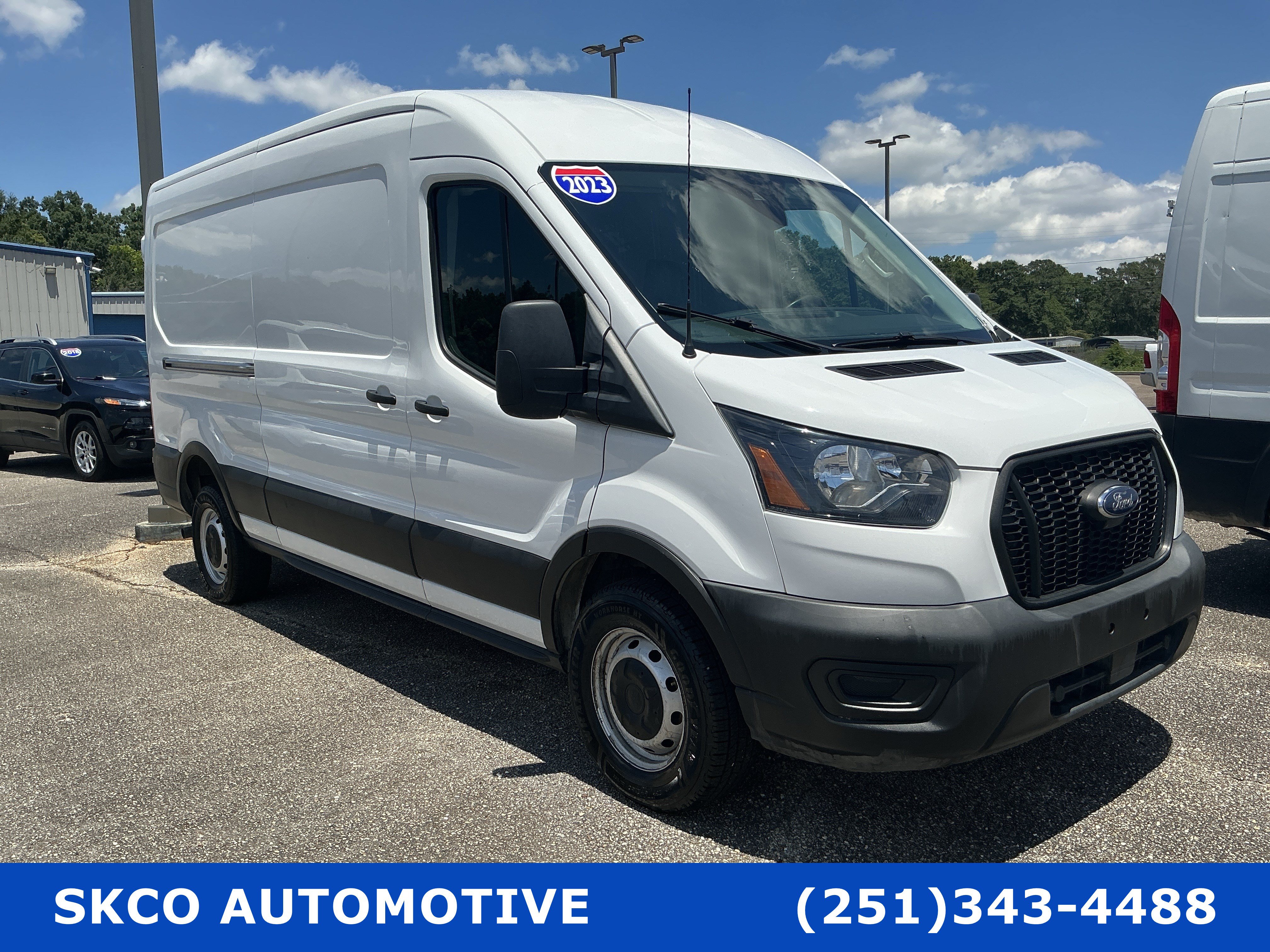 Used 2023 Ford Transit 250 Medium Roof RWD image 7