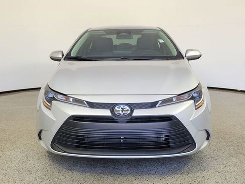 Used 2026 Toyota Corolla LE FWD image 3