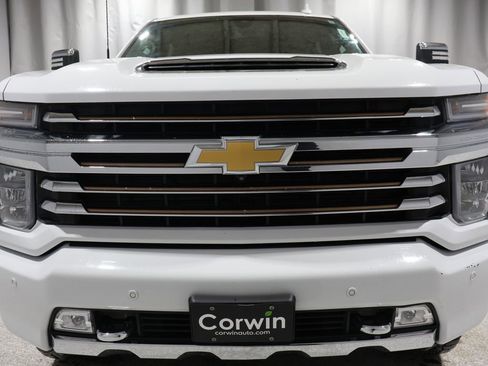 Used 2022 Chevrolet Silverado 3500 High Country w/ Safety Package II image 9