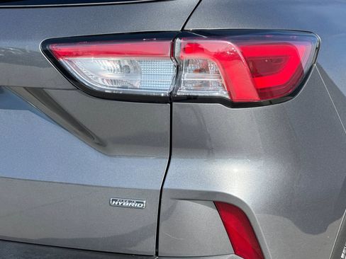 Used 2022 Ford Escape SEL w/ Technology Package image 11