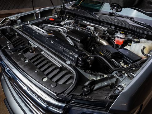 Used 2024 Chevrolet Silverado 3500 High Country image 40