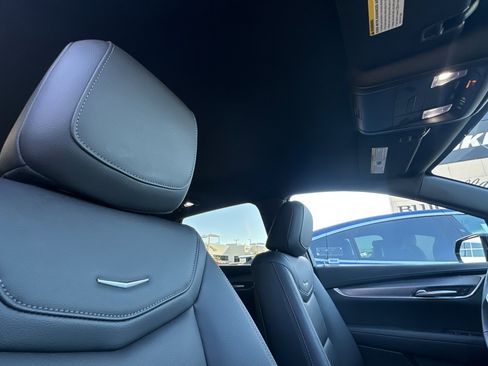 Used 2025 Cadillac XT5 Luxury w/ LPO, Red Accent Package image 21