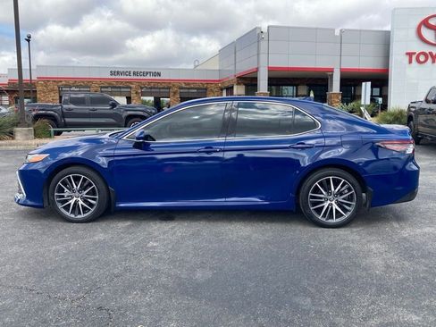 Used 2024 Toyota Camry XLE image 8