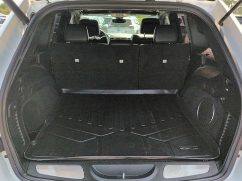 Used 2018 Jeep Grand Cherokee Limited AWD/4WD image 13