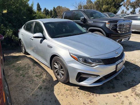 Used 2019 Kia Optima LX image 3