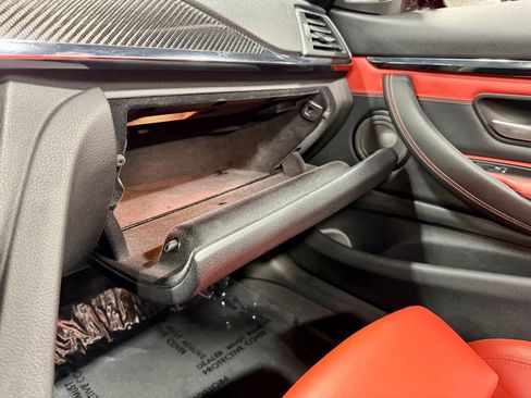 Used 2020 BMW M4 Convertible 2D w/ Competition Package image 27