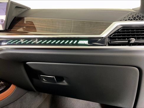 New 2027 BMW X7 M60i AWD/4WD image 18