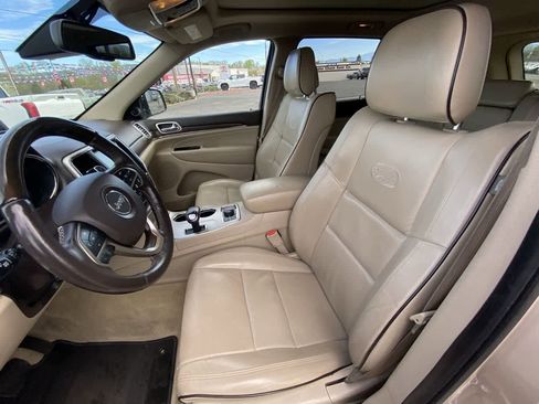 Used 2014 Jeep Grand Cherokee Overland w/ Advanced Technology Group image 11