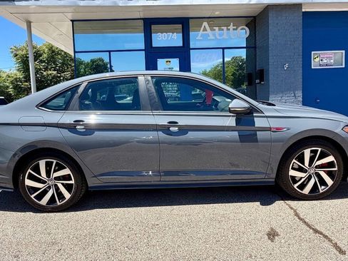 Used 2019 Volkswagen Jetta GLI Autobahn FWD image 2