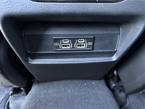 Used 2025 Jeep Grand Cherokee Laredo X image 25