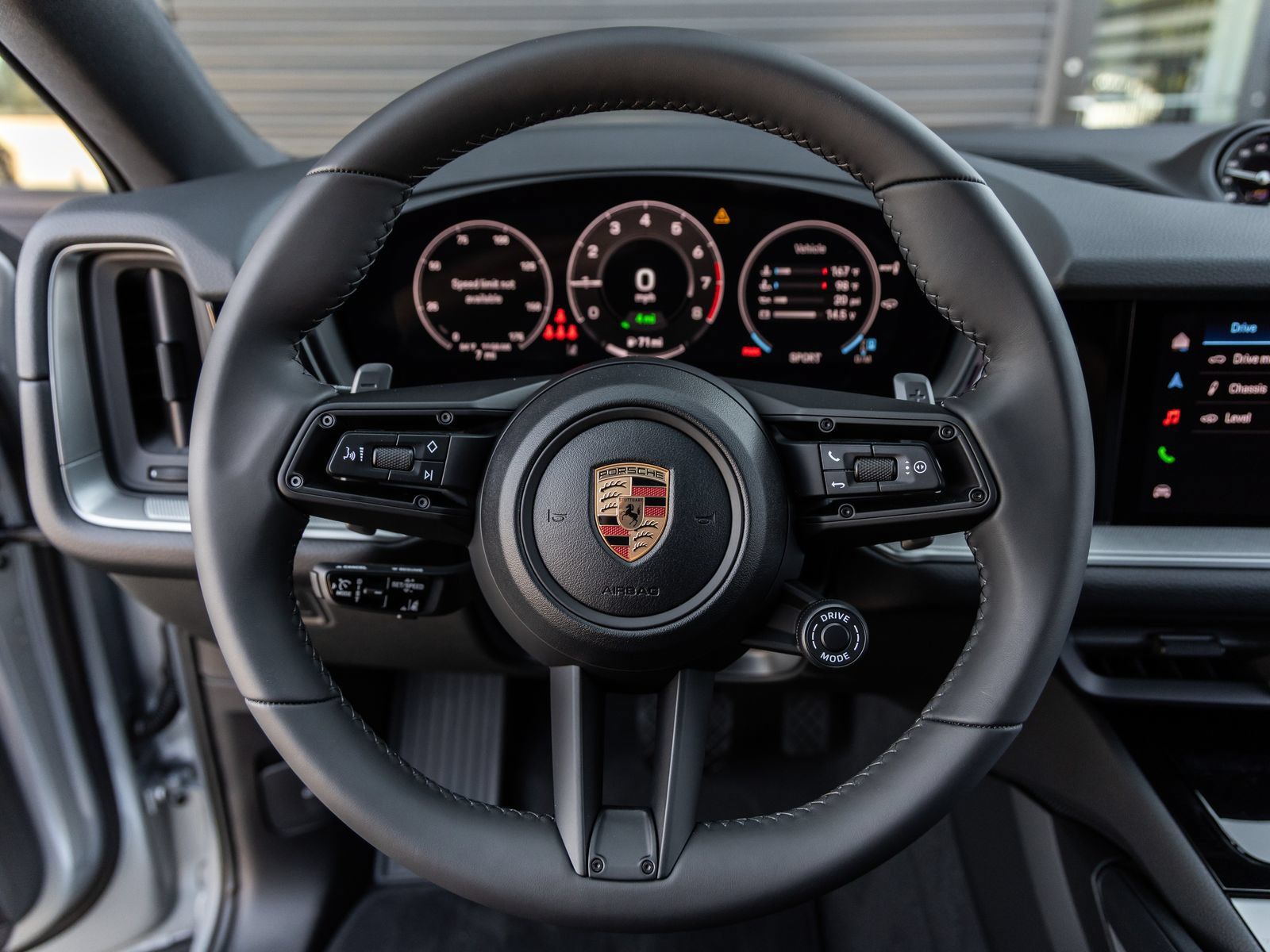 Certified 2026 Porsche Cayenne E-Hybrid Coupe AWD/4WD image 30