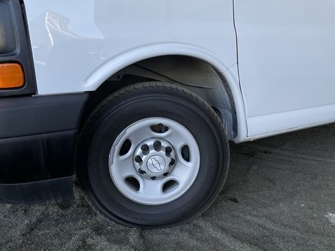 Used 2017 Chevrolet Express 2500 LS image 9