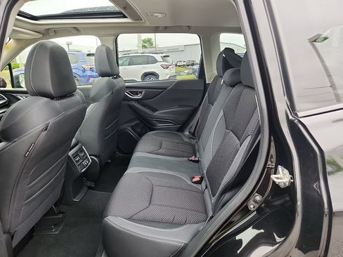 Used 2022 Subaru Forester Premium AWD/4WD image 10