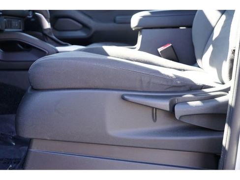 Used 2024 Nissan Frontier S w/ S Utility Package image 15