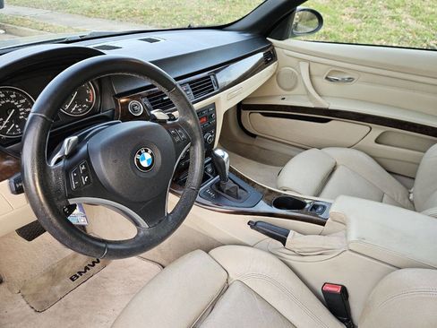 Used 2009 BMW 335i Convertible RWD image 12