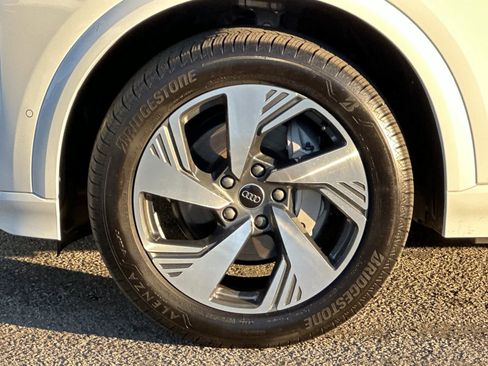 Used 2025 Audi Q6 e-tron Premium Plus w/ Premium Plus image 27