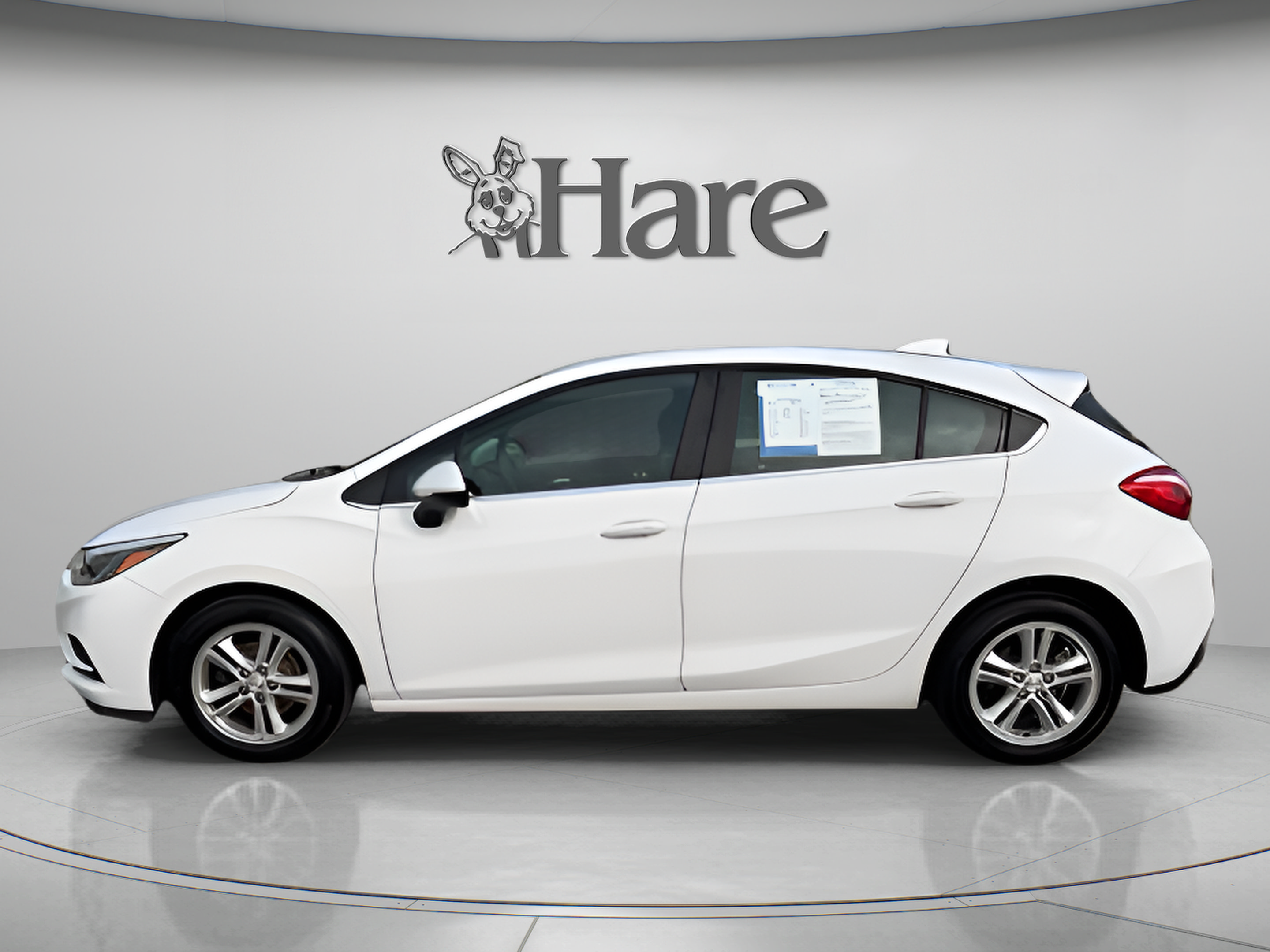 Used 2017 Chevrolet Cruze LT w/ Convenience Package FWD image 2