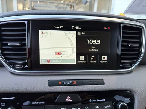 Used 2021 Kia Sportage EX w/ EX Technology Package FWD image 17