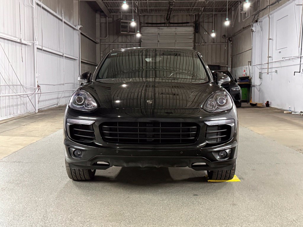 Used 2016 Porsche Cayenne S AWD/4WD image 2