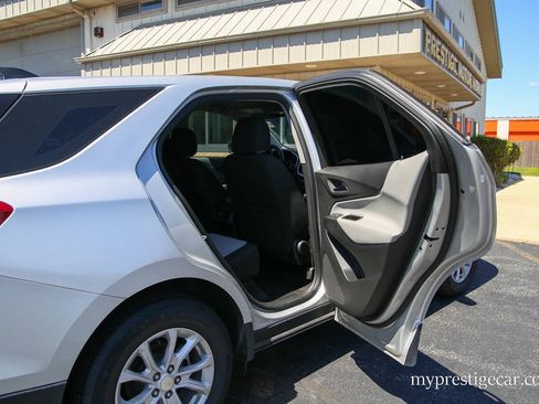 Used 2020 Chevrolet Equinox LS FWD image 20