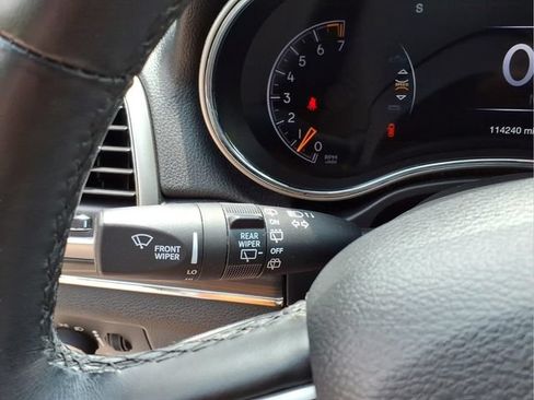 Used 2020 Jeep Grand Cherokee Limited AWD/4WD image 21