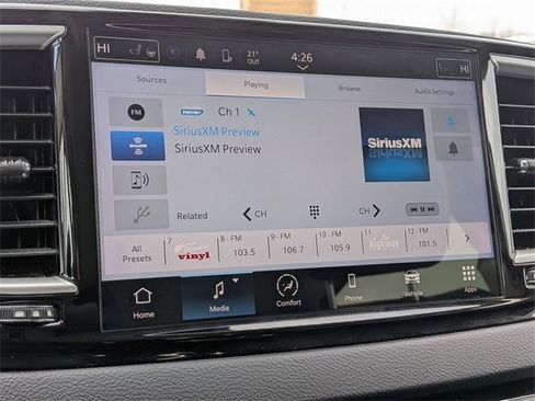 Certified 2024 Chrysler Pacifica Touring-L image 21