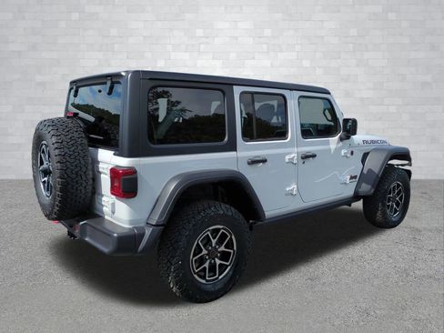 Used 2024 Jeep Wrangler Rubicon image 5