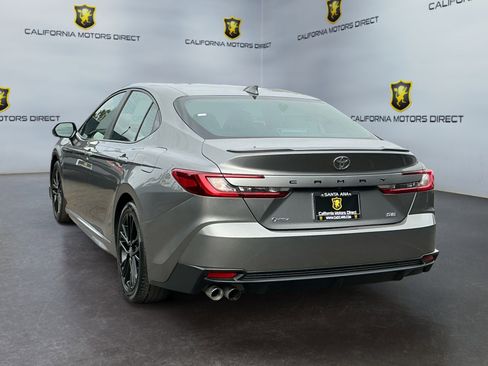 Used 2025 Toyota Camry SE FWD image 7
