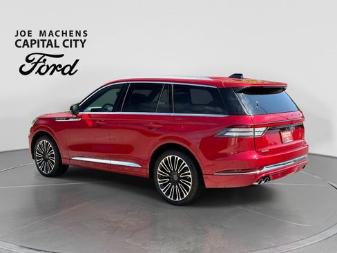 Used 2025 Lincoln Aviator Black Label AWD/4WD image 7