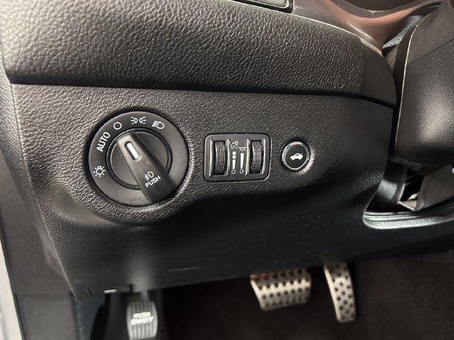 Used 2022 Dodge Challenger R/T RWD image 16
