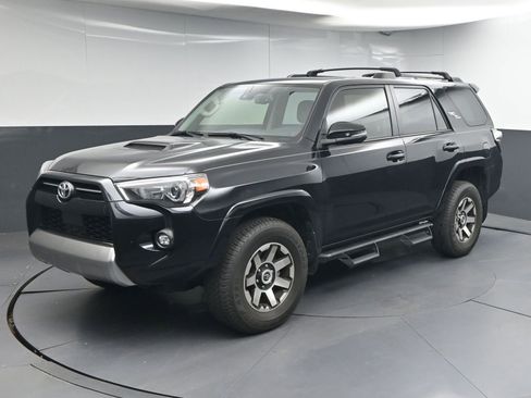 Used 2023 Toyota 4Runner TRD Off-Road Premium w/ Moonroof Package AWD/4WD image 3