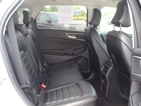 Used 2024 Ford Edge SEL image 23