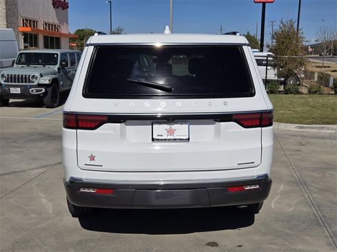 Used 2022 Jeep Wagoneer Series III image 5