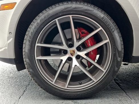 Certified 2022 Porsche Macan S AWD/4WD image 15