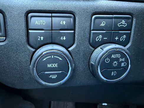 Used 2024 Chevrolet Silverado 3500 High Country w/ High Country Premium Package image 24