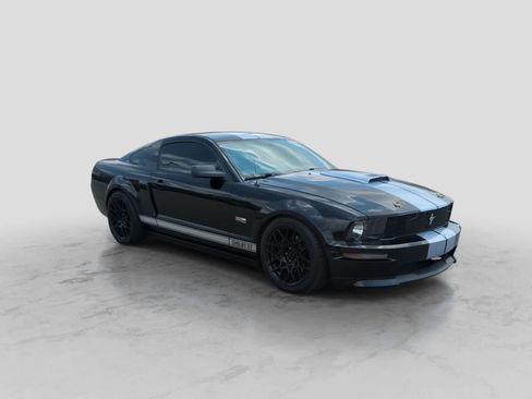Used 2007 Ford Mustang GT RWD image 2