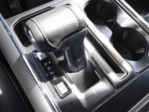 Certified 2025 Ford F150 Lariat w/ Equipment Group 502A High image 21