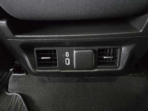 Used 2025 Chevrolet Silverado 1500 LT image 13