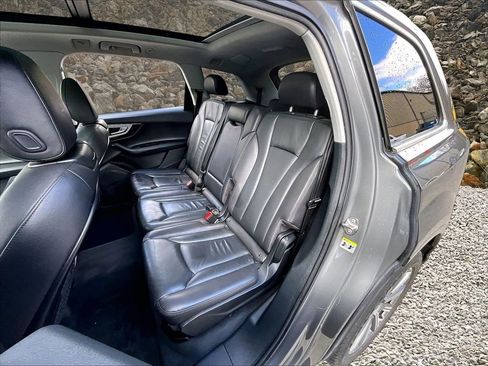 Used 2018 Audi Q7 2.0T Premium Plus w/ Premium Plus Package AWD/4WD image 23