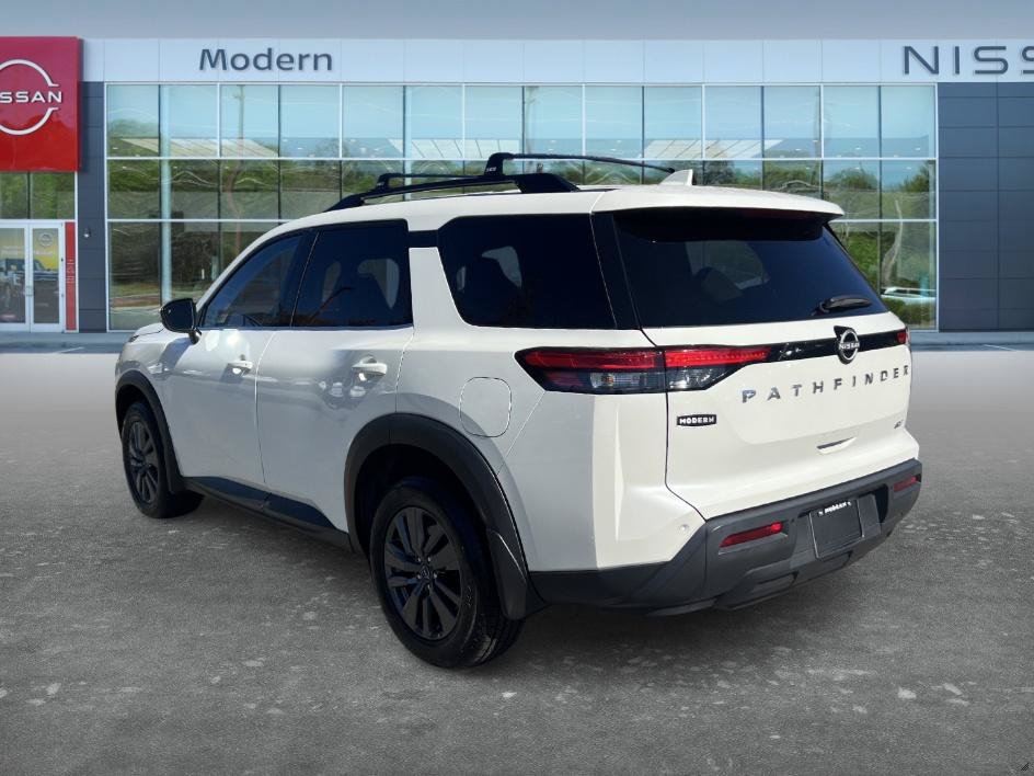 Certified 2024 Nissan Pathfinder SV FWD image 7