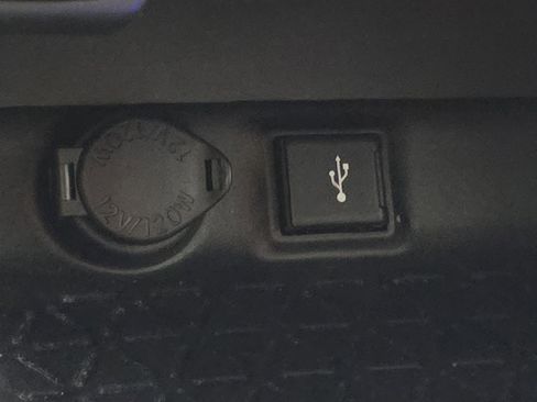 Certified 2022 Toyota RAV4 LE image 28